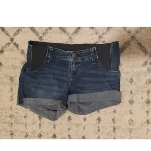 Maternity shorts